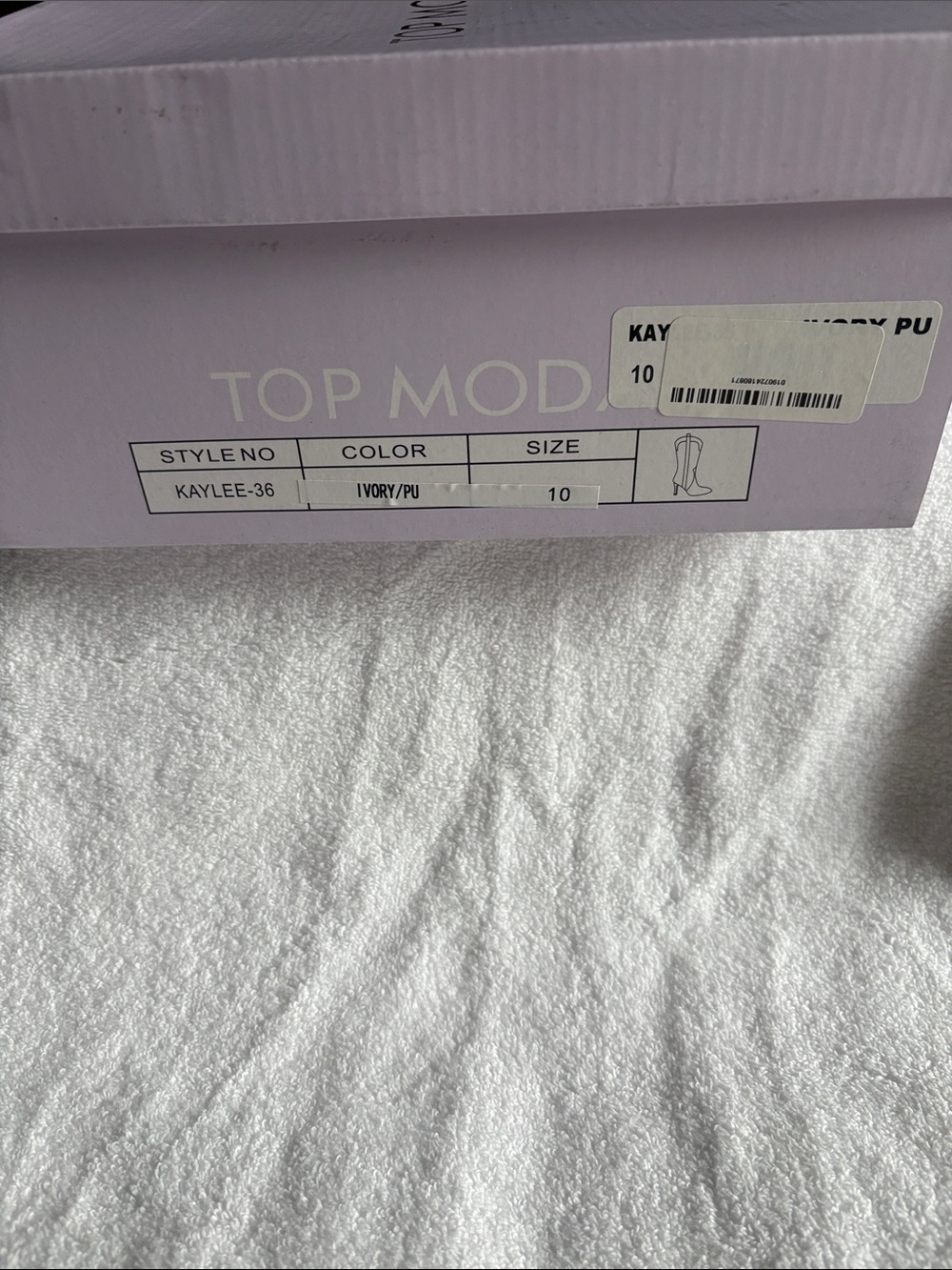 TOP Moda Ivory Boots - Picture 2 of 7